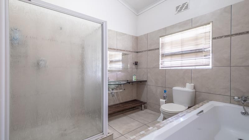 6 Bedroom Property for Sale in Parow North Western Cape